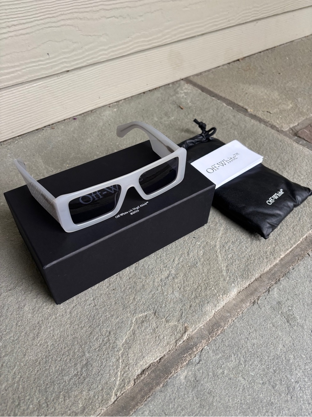 Off-White Troy Arrow Embossed Sunglasses, Brand New 🔥